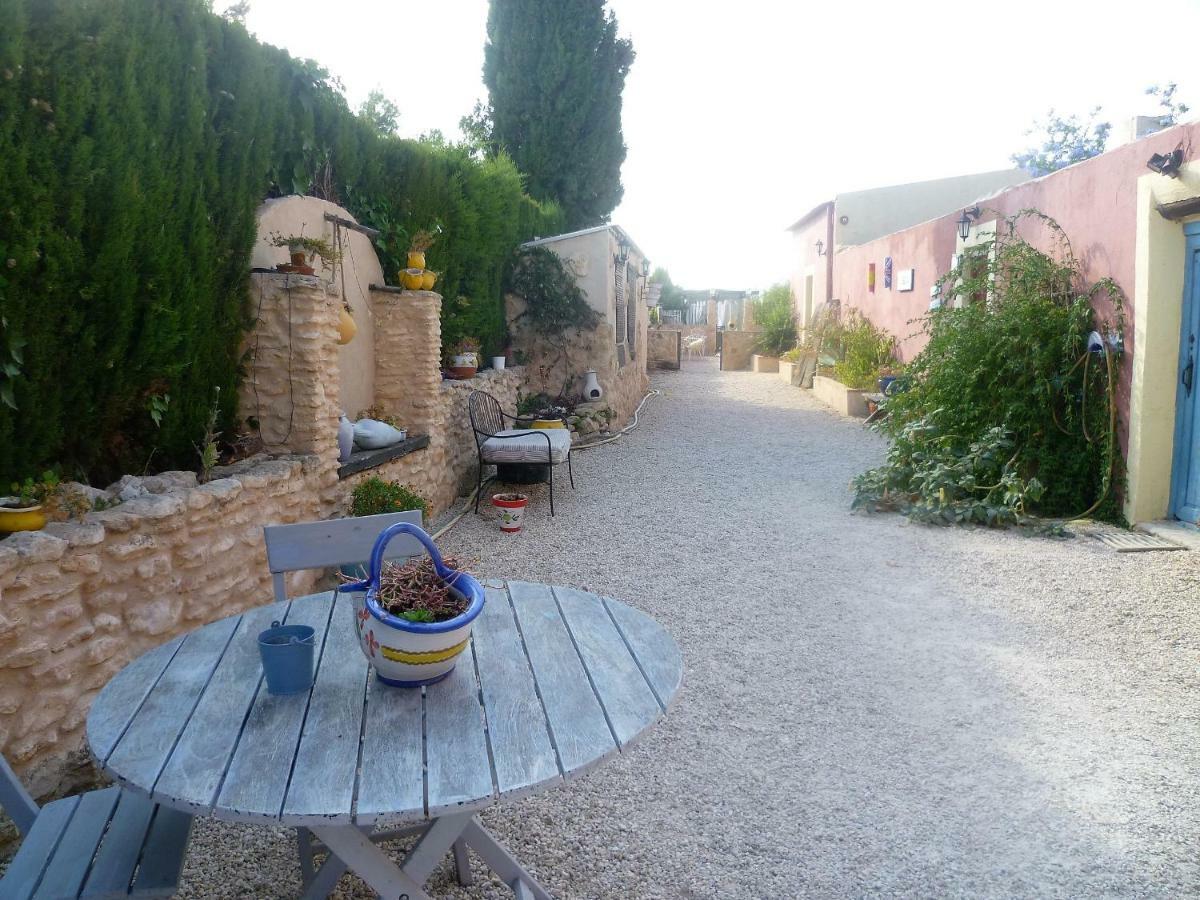 Casa Rural Ubeda - B&B - Pinoso-Alicante ภายนอก รูปภาพ